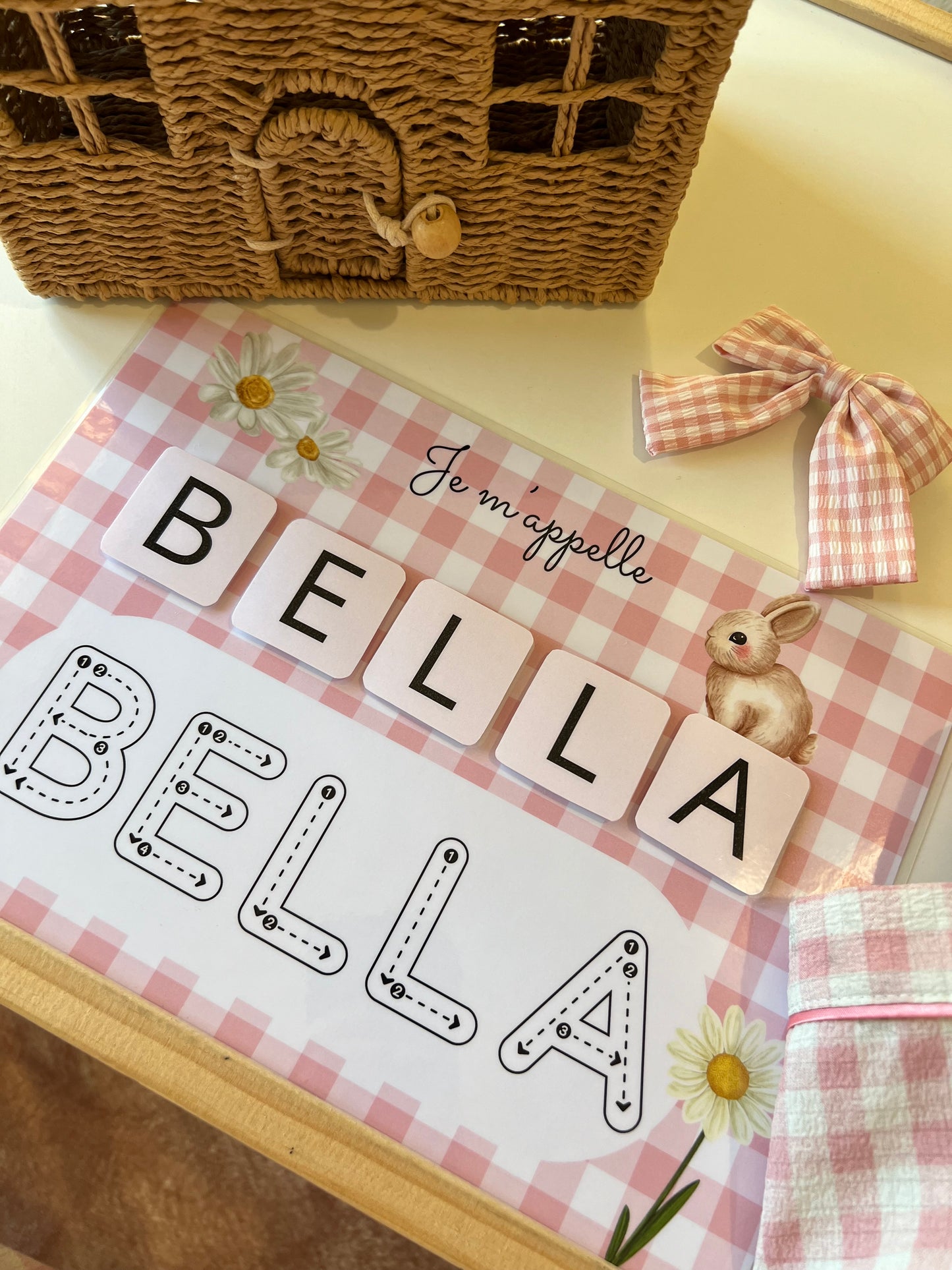 Affiche j’apprend mon prénom FILLE